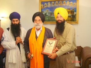 Col. GS Sandhu being Honored by Dal Khalsa of America